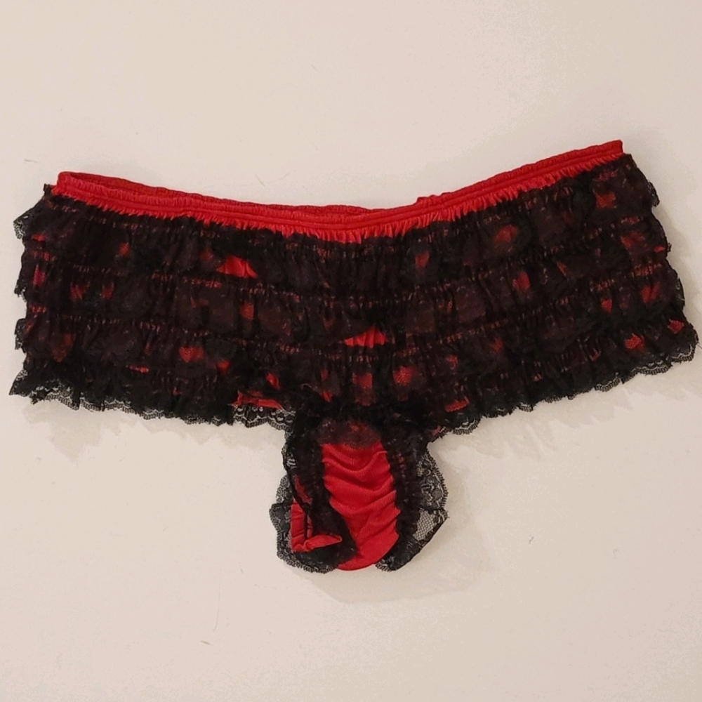 NWOT Ruffle thong